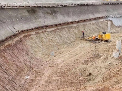 隆子基坑边坡加固